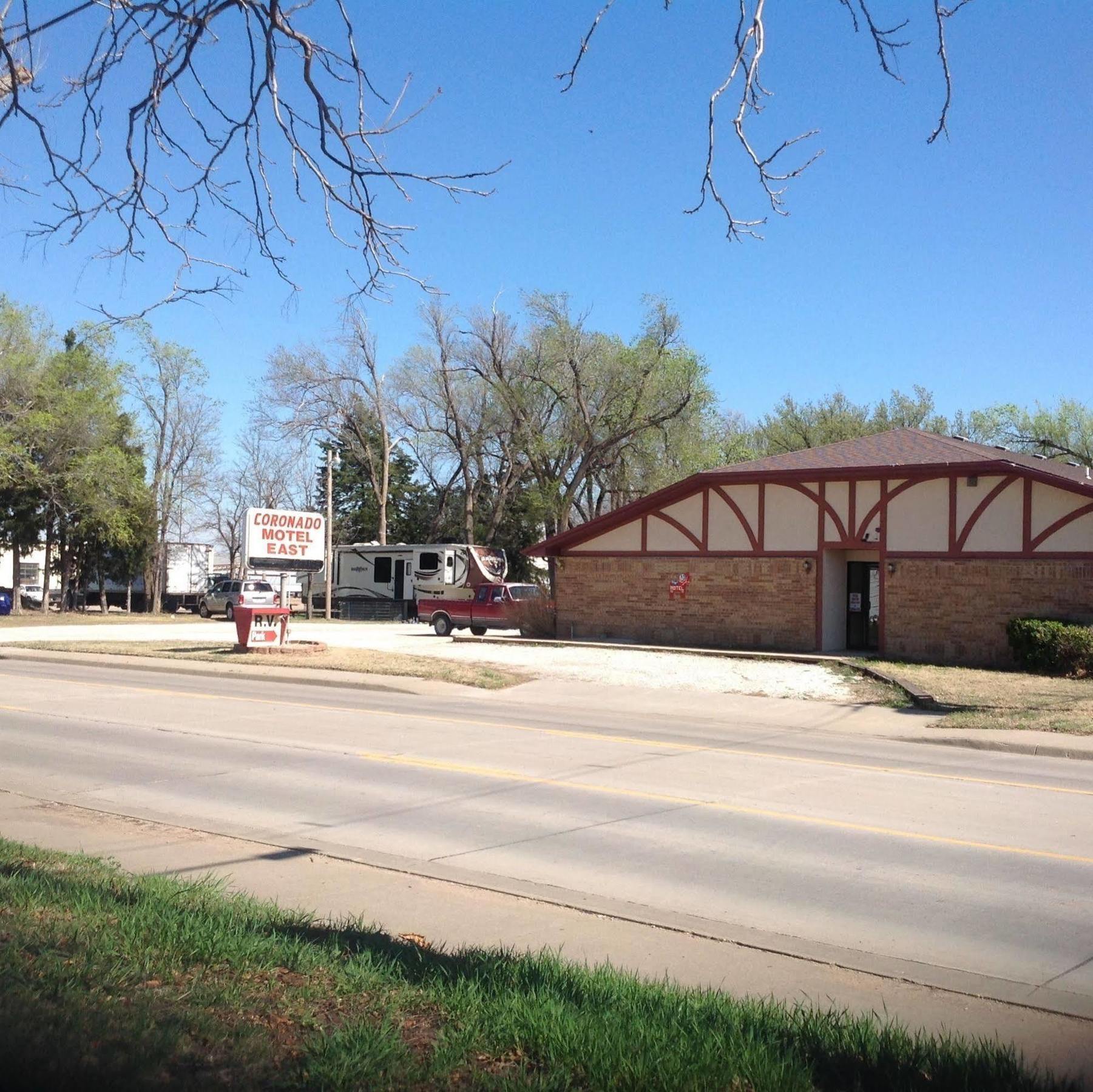 Coronado Motel & Rv Park Lindsborg Экстерьер фото