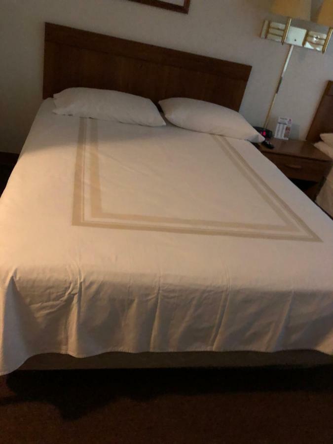 Coronado Motel & Rv Park Lindsborg Экстерьер фото
