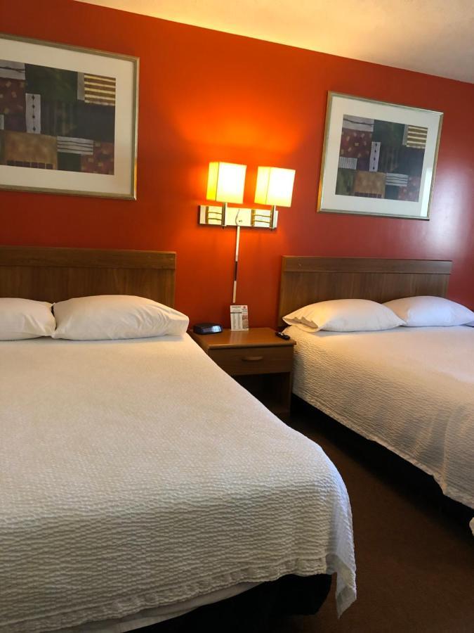 Coronado Motel & Rv Park Lindsborg Экстерьер фото
