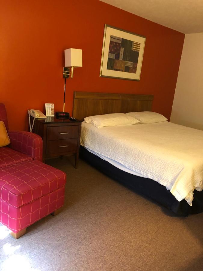 Coronado Motel & Rv Park Lindsborg Экстерьер фото